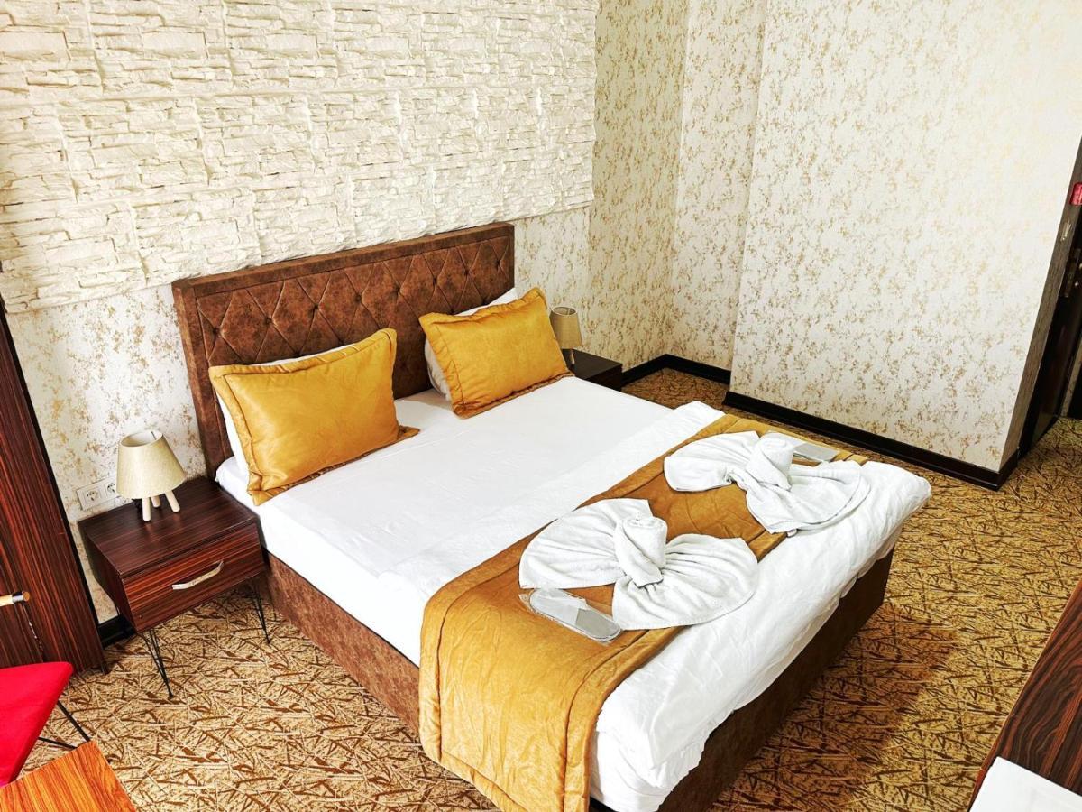 Rose Suite & Hotel Бююкчекмедже Экстерьер фото