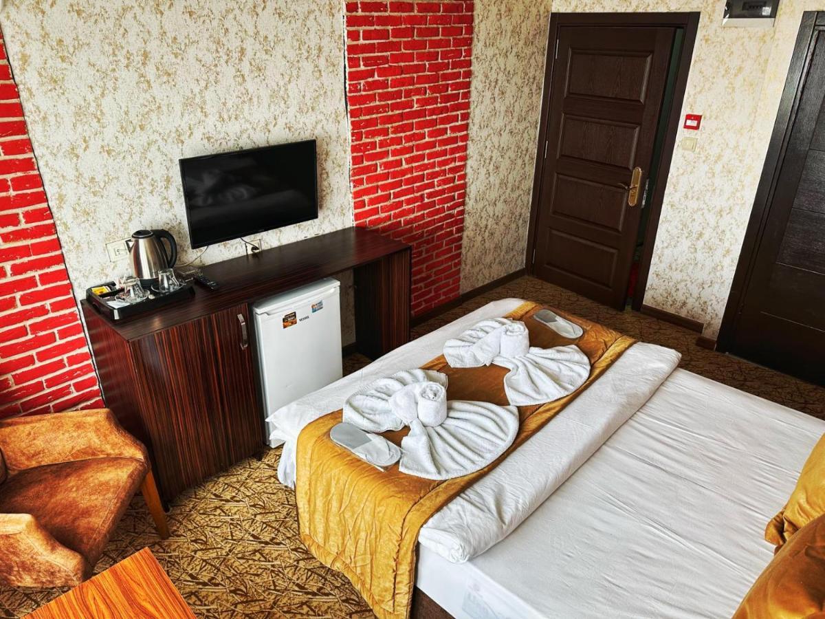 Rose Suite & Hotel Бююкчекмедже Экстерьер фото